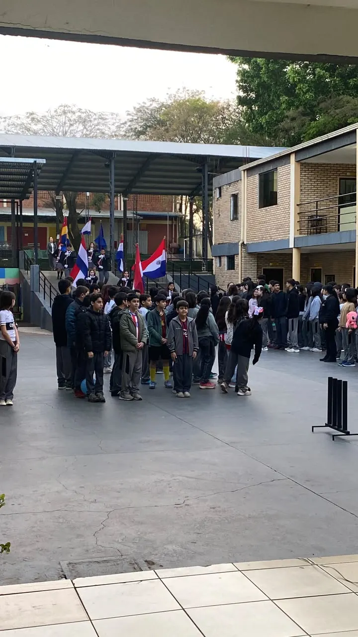 Honramos nuestra Bandera Paraguaya